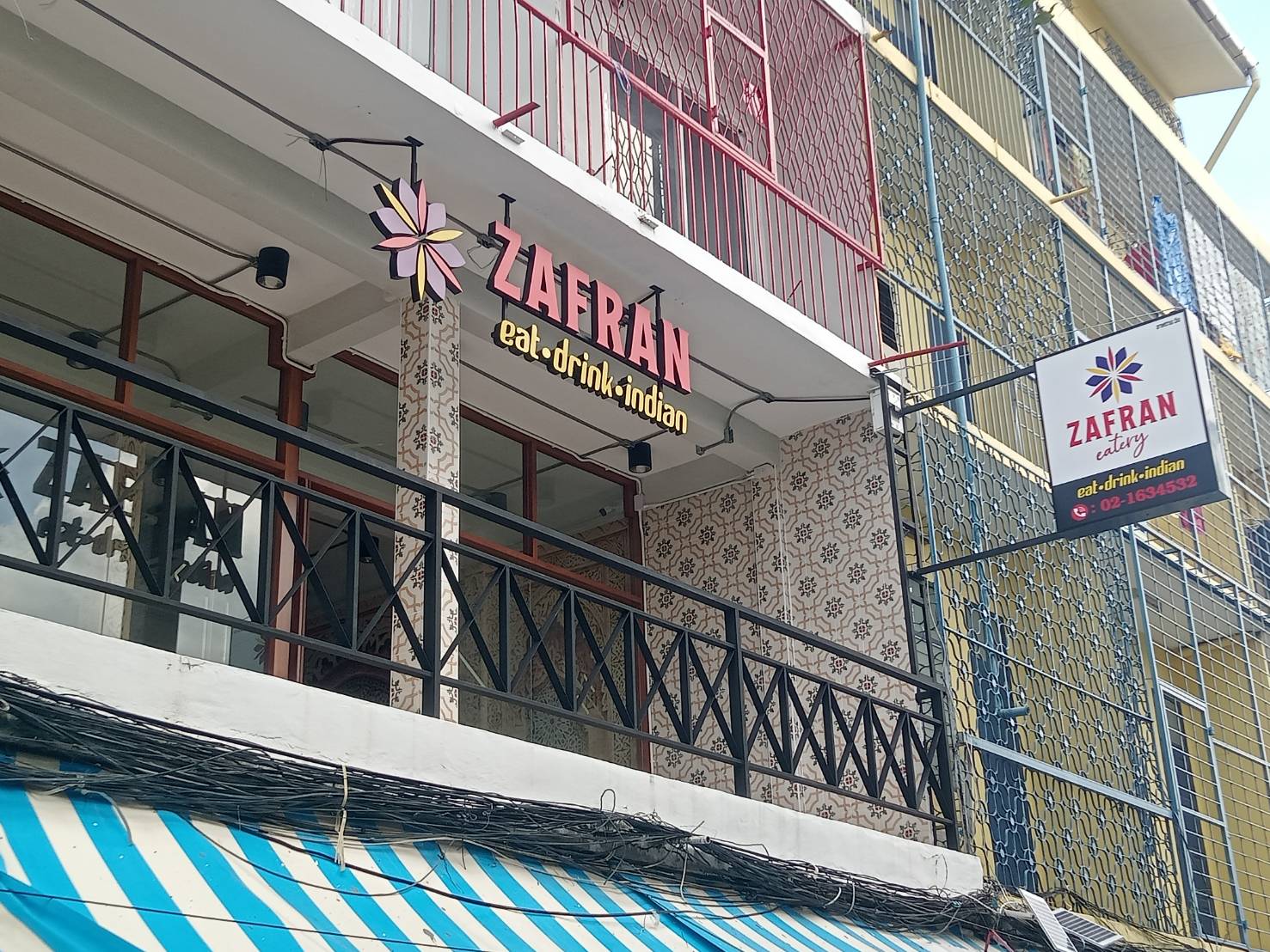 รับทำป้ายตัวหนังสือร้านอาหารอินเดีย ป้ายร้านZAFRAN EAT DRINK INDIAN