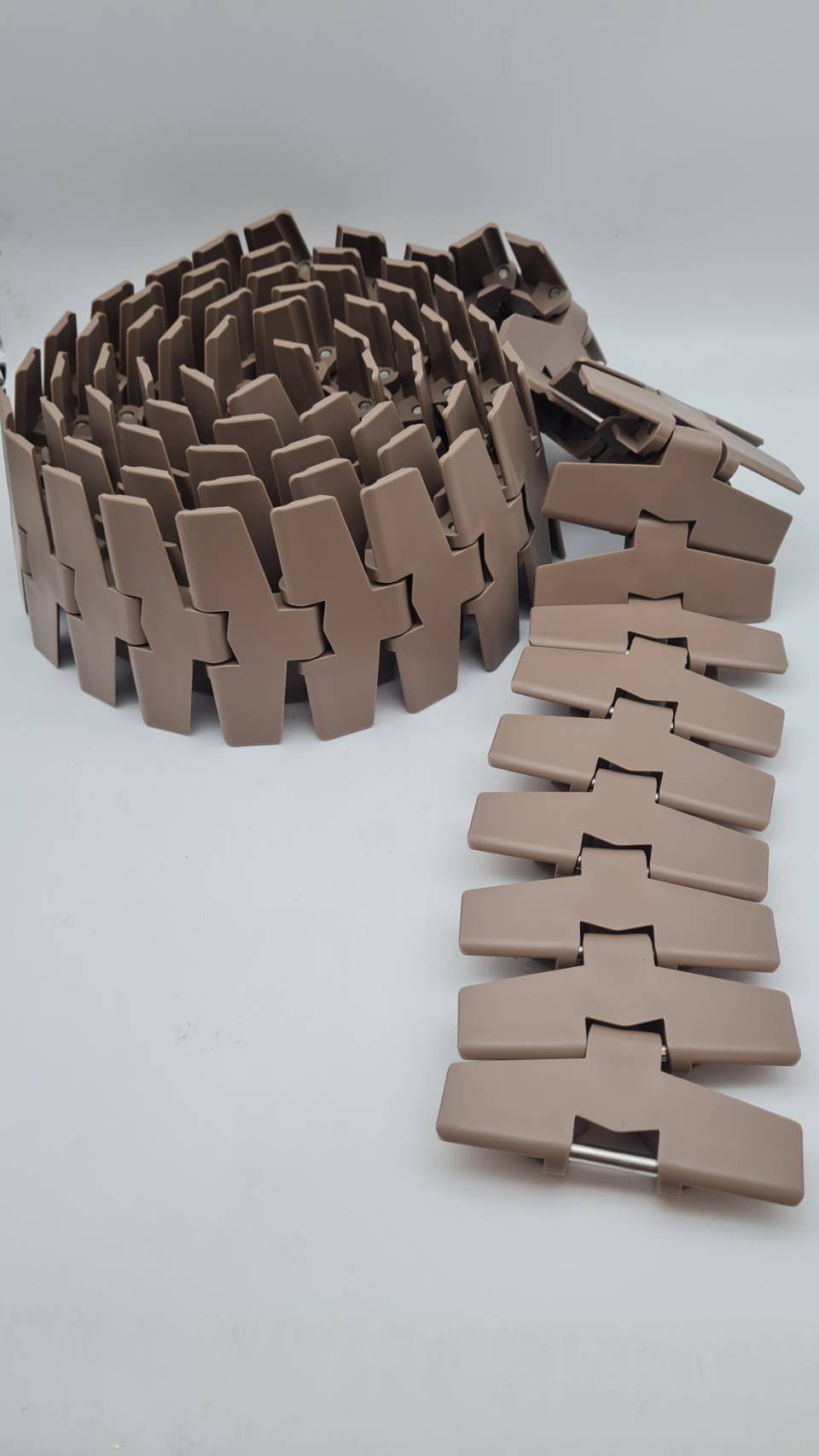 880-K450 BO TAB curve top chain ความกว้าง 114 มิลลิเมตร สายพานลำเลียงทางโค้ง แคบ R300มิลลิเมตร