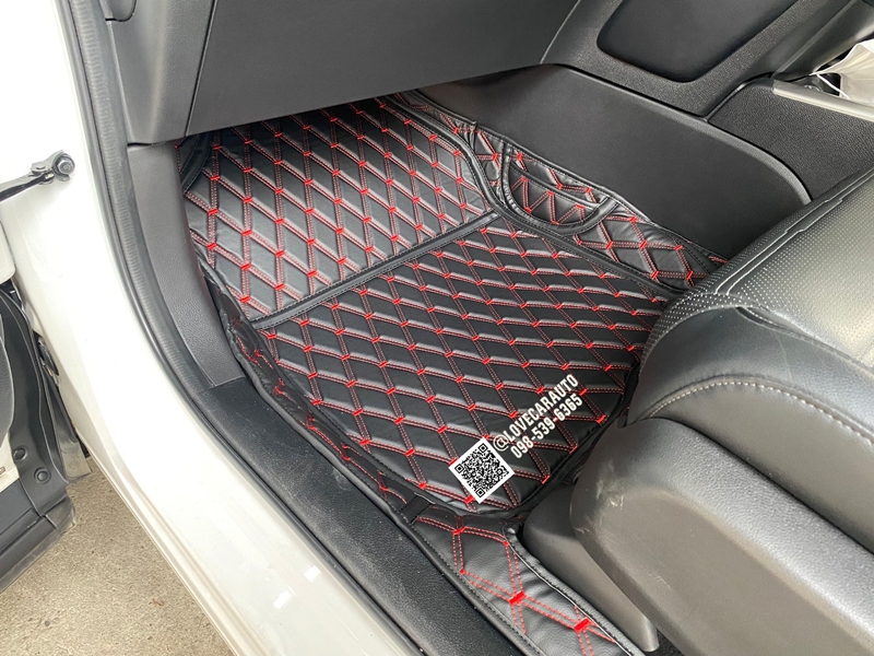 พรมปูพื้นรถยนต์ Honda CRV G5 7ที่นั่ง สีดำด้ายแดง