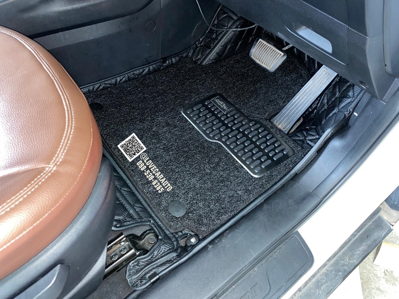 พรมปูพื้นรถยนต์7D Hyundai tucson สีดำด้ายดำ ลายเคฟล่า + ไวนิลดำ