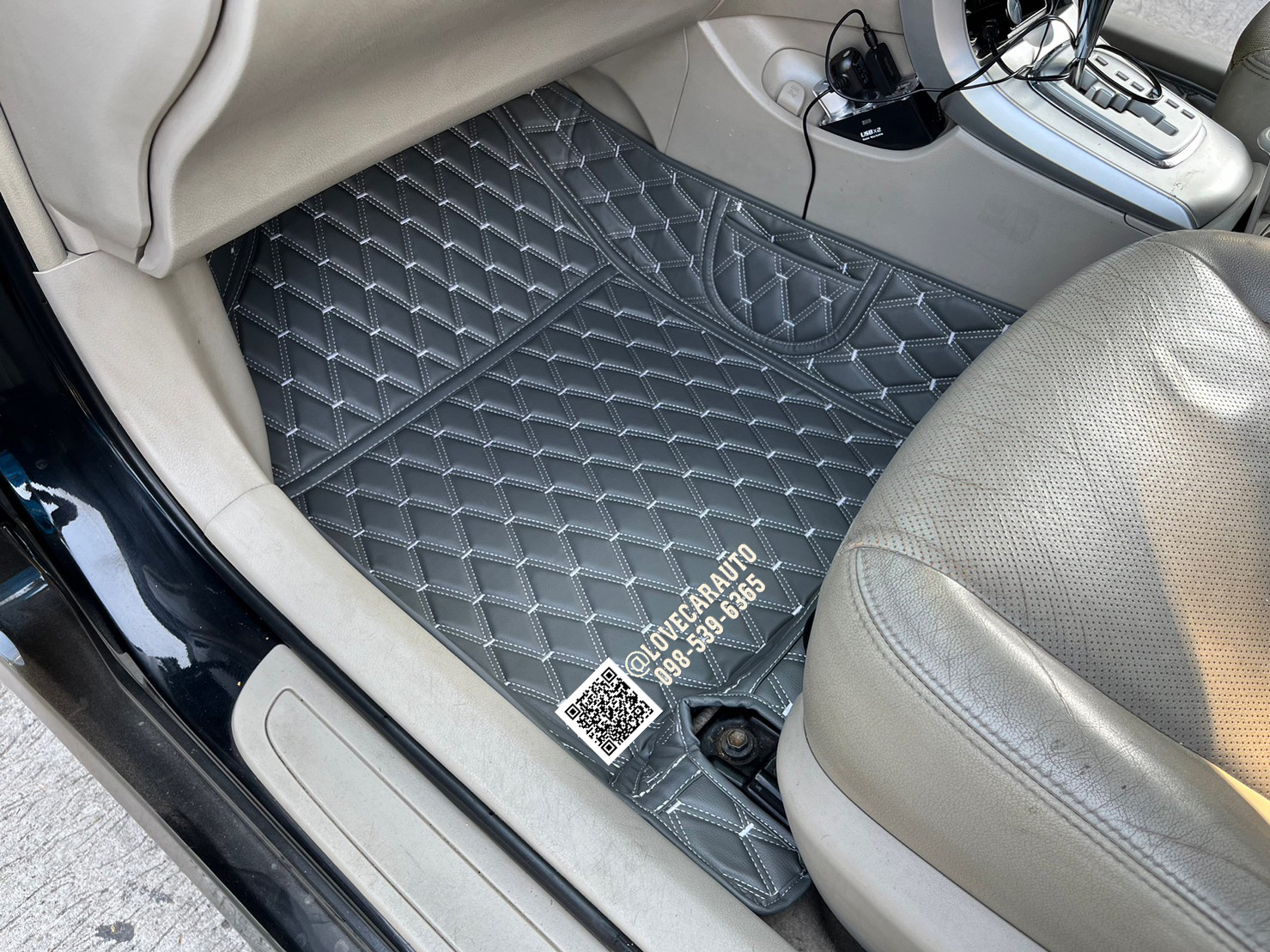 พรมปูพื้นรถยนต์6D Toyota Altis 2012 พรม VVIP สีเทา