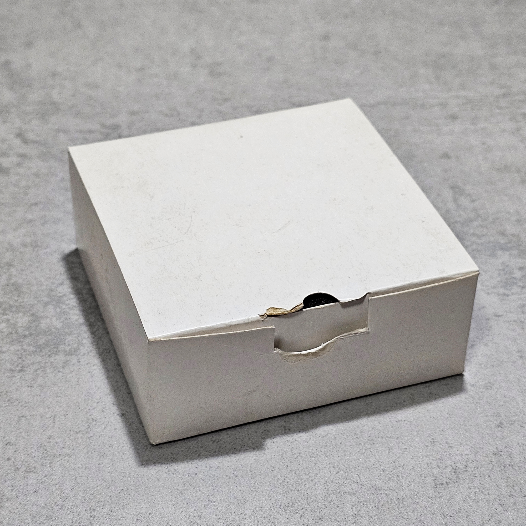 เข็มกลัด เข็มที่ระลึก ญสส ฉลองพระชันษา 99 ปี สมเด็จพระญาณสังวร สมเด็จสังฆราช ปี2555 พร้อมกล่องเดิม