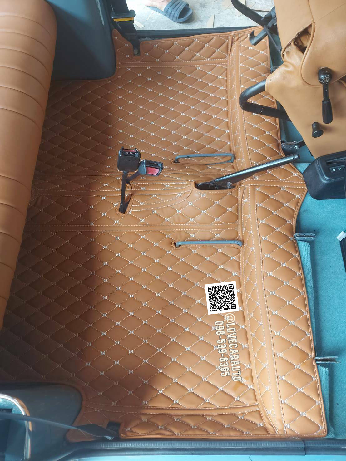 วัดแบบพรมปูพื้นรถยนต์ 6D mini Classic สีน้ำตาล