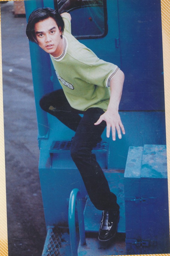 สมุดภาพสะสมในเล่มเป็นภาพของคุณ มอส ปฎิภาณ และ อ้อม สุนิสา