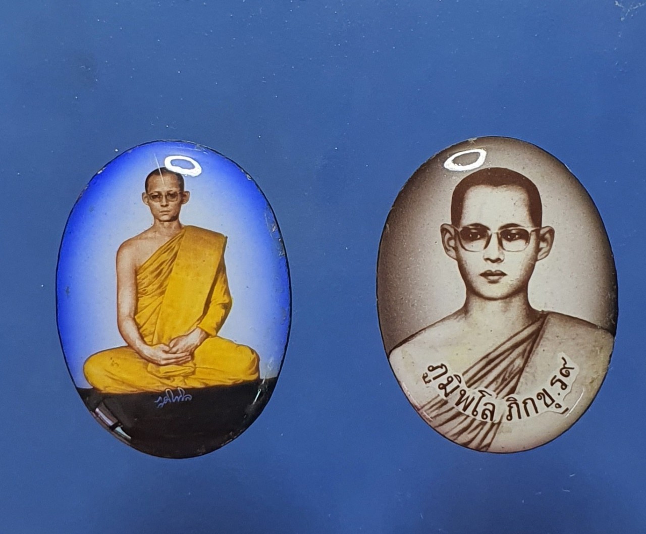 [2ชิ้น] ล็อกเก็ต รัชกาลที่9 ทรงผนวช