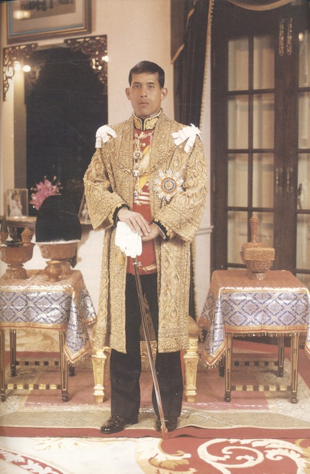 หนังสือที่ระลึก พิธีพระราชทาน พระพุทธรูปศิลาศรีลังกาองค์จำลองให้แก่ประเทศศรีลังกา