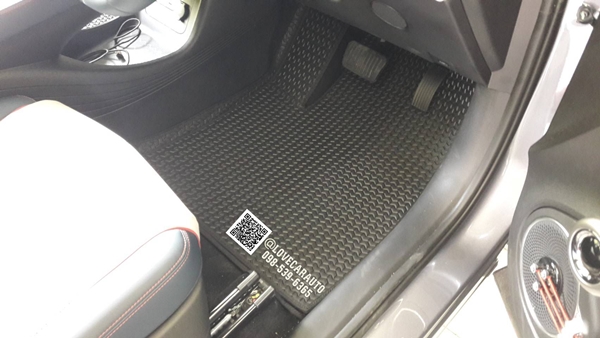 พรมปูพื้นรถยนต์ BYD ATTO 3 ลูกศรสีดำ