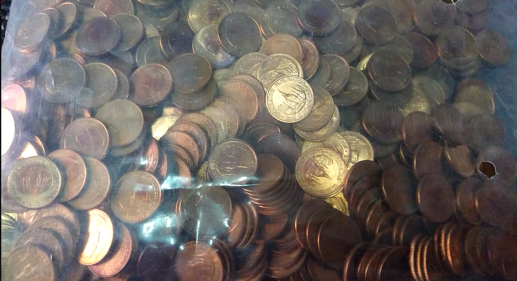 เหรียญกษาปณ์หมุนเวียน 25 สตางค์ ทองเหลือง UNC ยกถุง 400 เหรียญ 2549