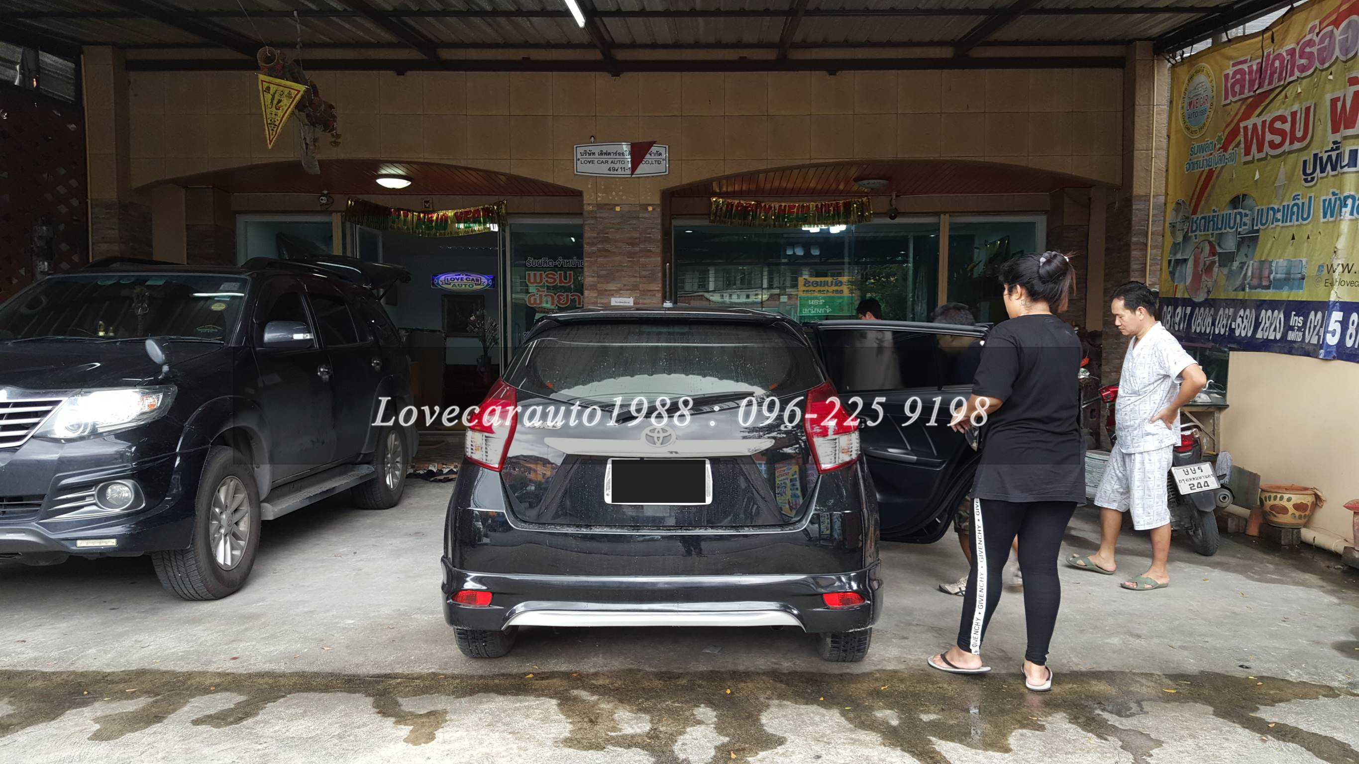 พรมปูพื้นรถยนต์ 6D Yaris 2016 ดำด้ายดำ เต็มคัน