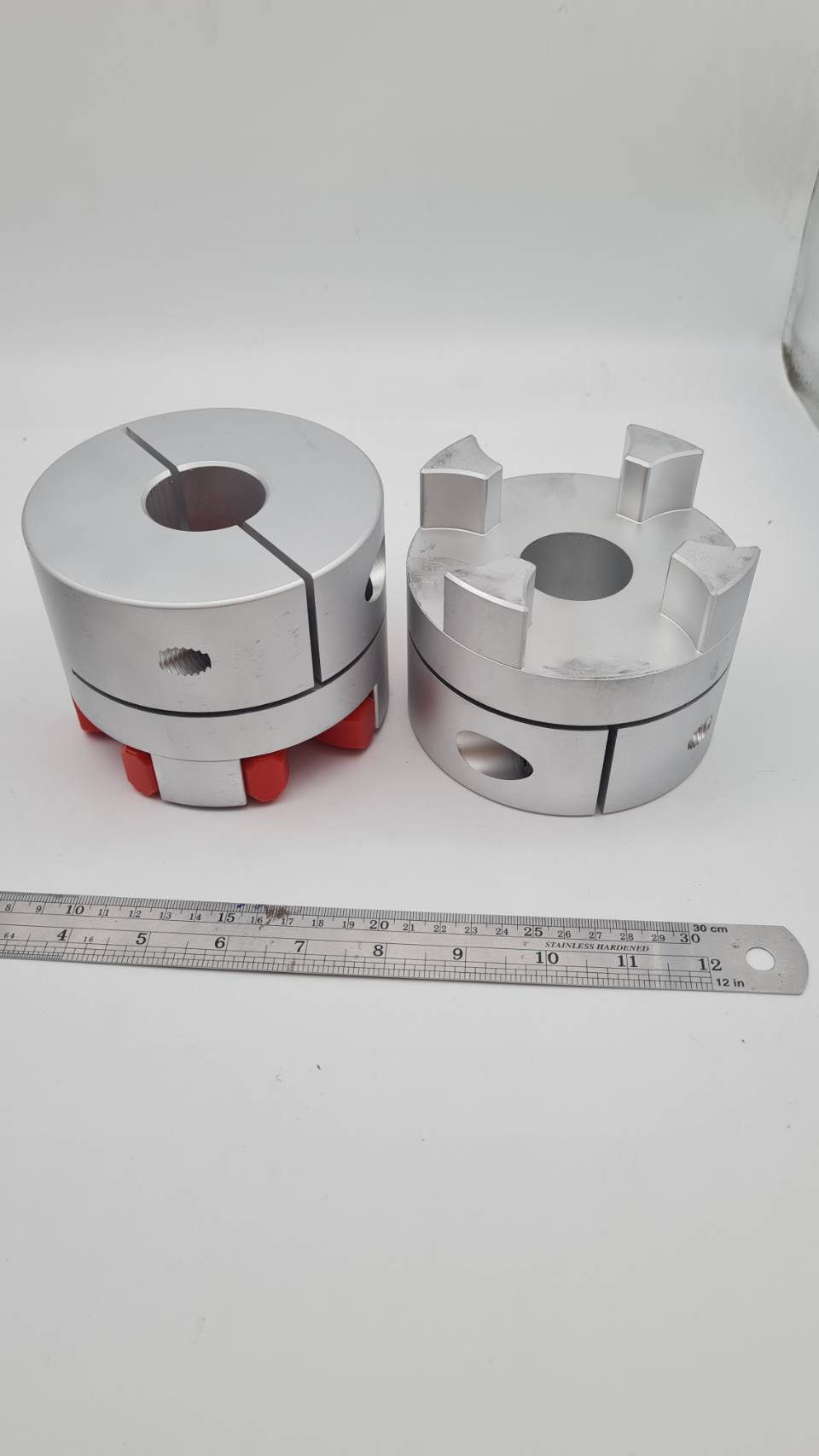 ไทย Jaw Coupling ขนาด โต 120 มิลลิเมตร และ 95 มิลลิเมตร(ทำรูเองได้)