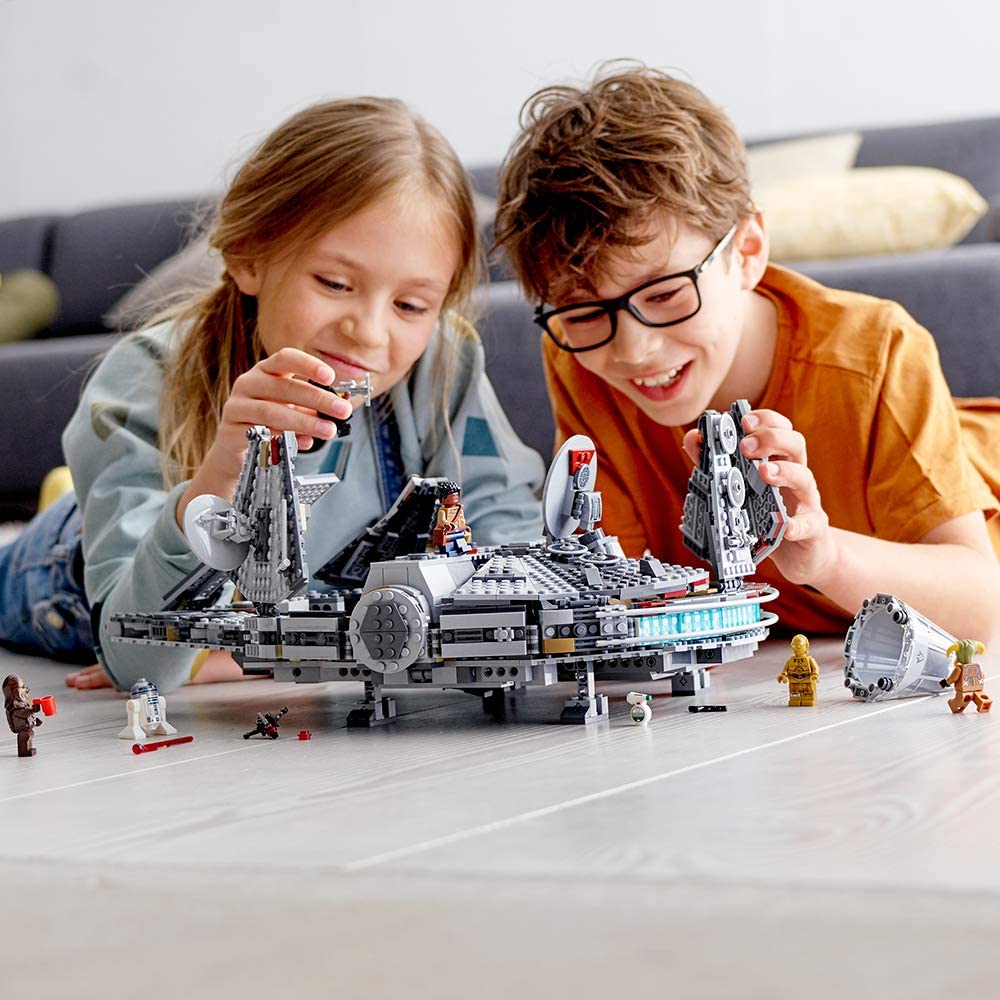 **MTS Toys**เลโก้ Lego Star Wars 75257 : Millennium Falcon