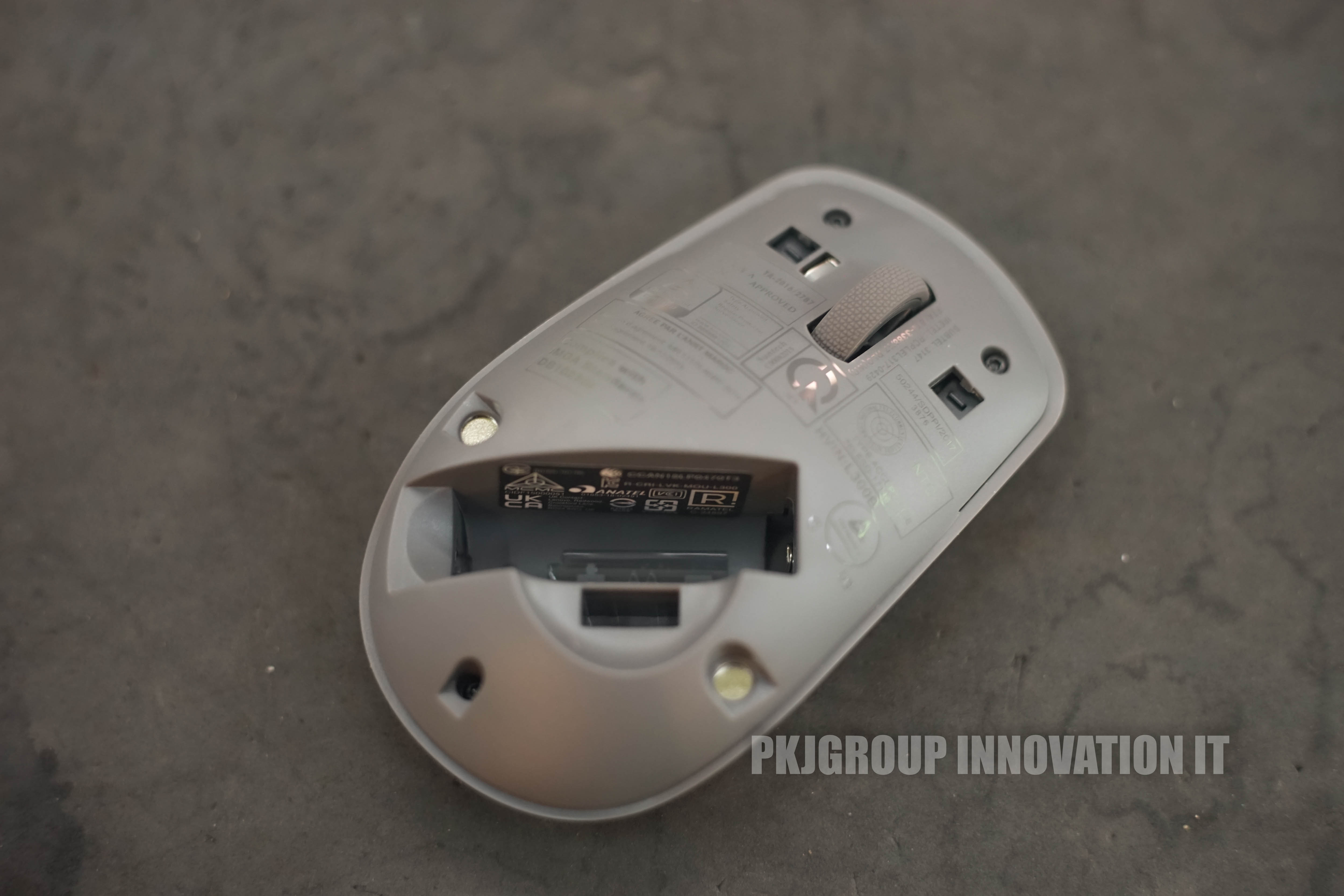 เมาส์ไร้สายของใหม่ Lenovo 530 Wireless mouse สี GRAPHITE ของแท้ ประกัน 1 ปี