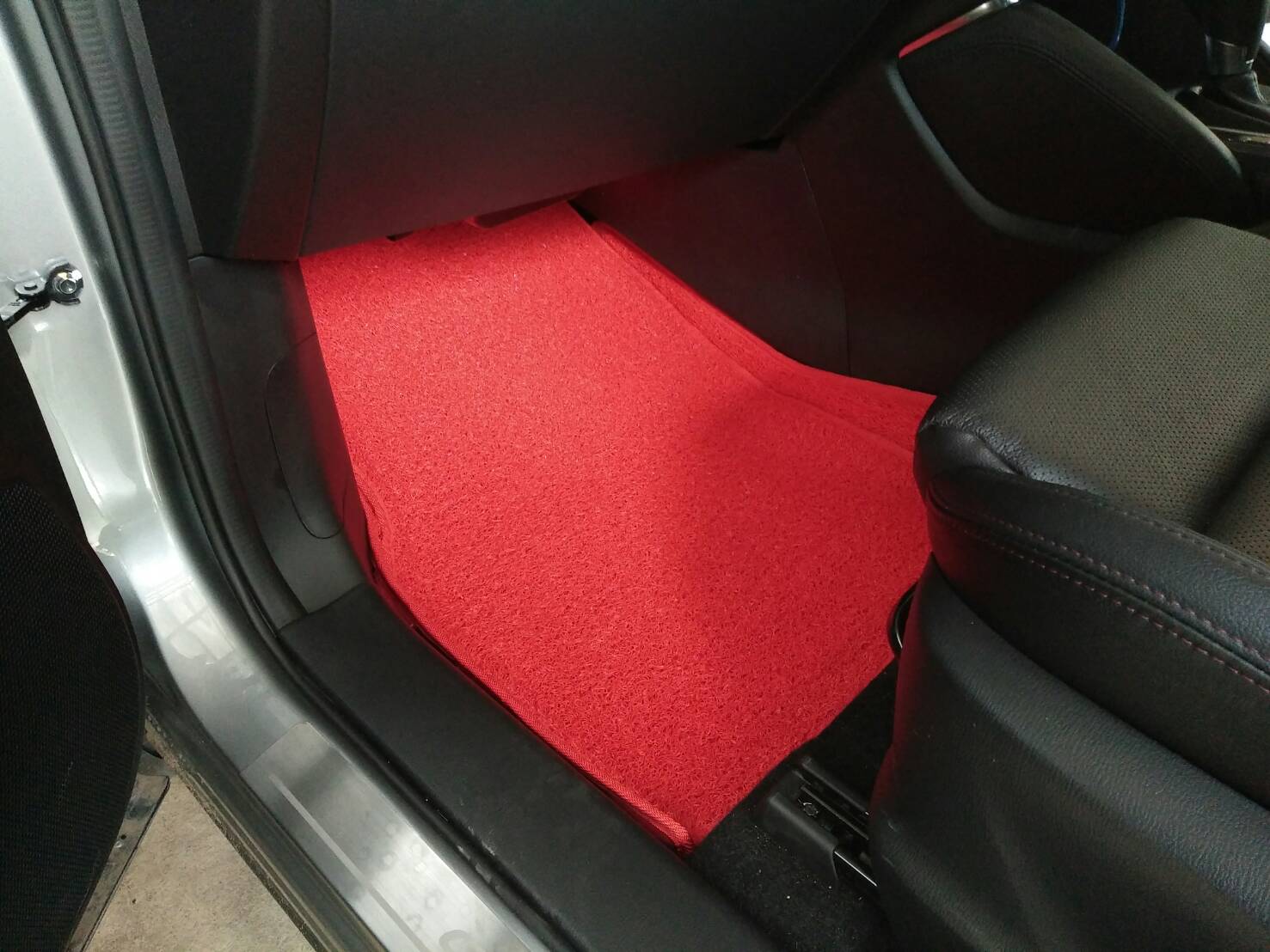 พรมไวนิลดักฝุ่นปูพื้นรถยนต์ Mazda CX5 มาสด้า ซีเอ็กซ์-5