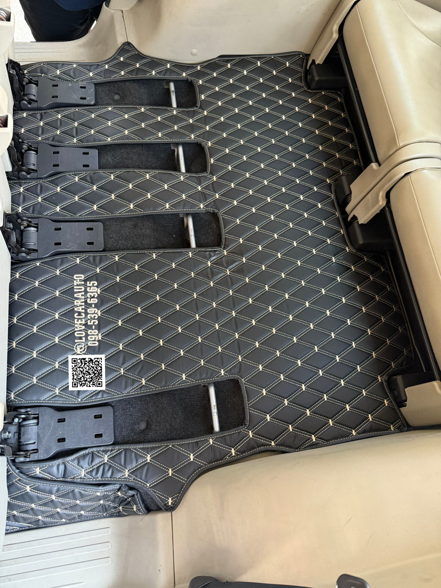 พรมปูพื้นรถยนต์ 7D Mitsubishi Pajero 2011 VVIP ด้ายคู่ สีดำด้ายทอง + ไวนิลเทา