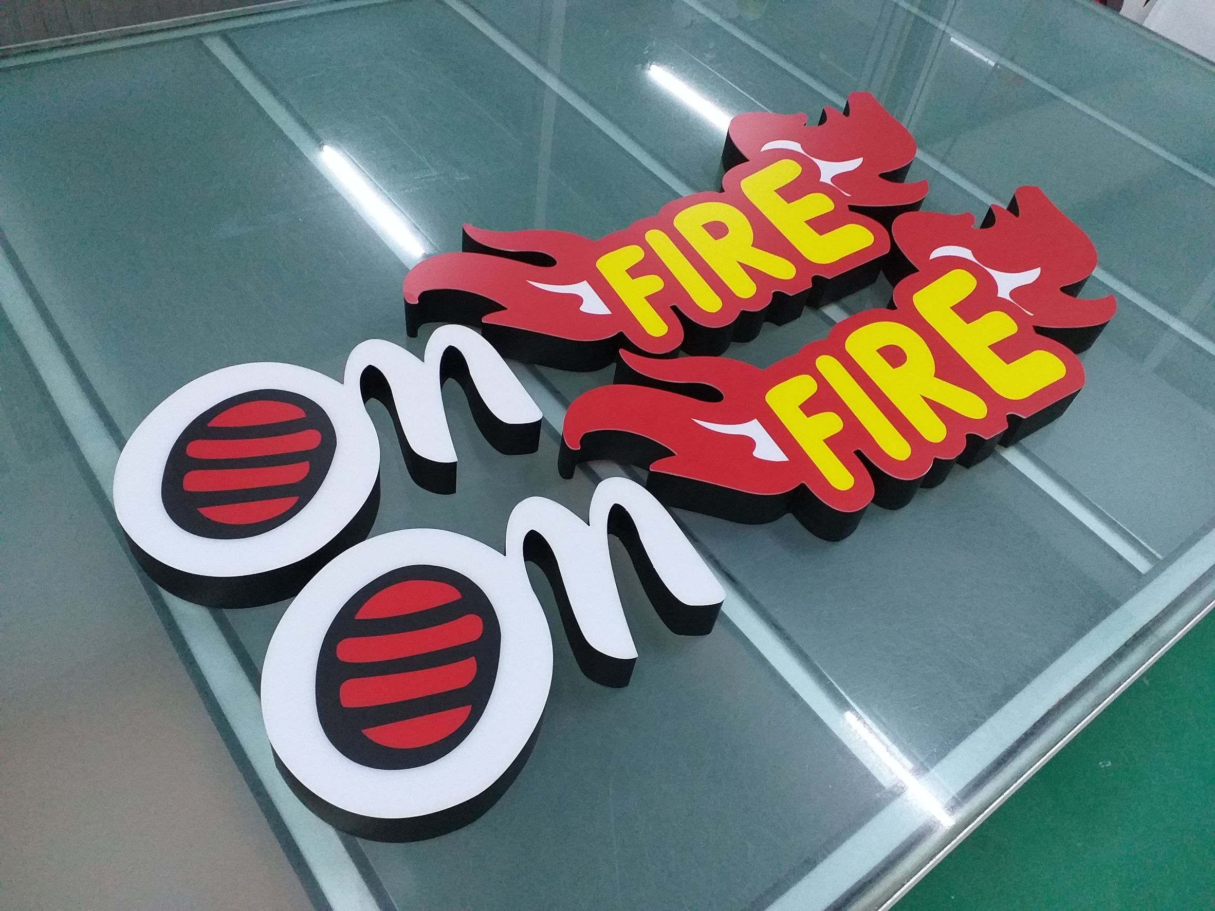 ป้ายไฟหน้าร้าน ตัวหนังสือLED งาน SUSHI ON FIRE