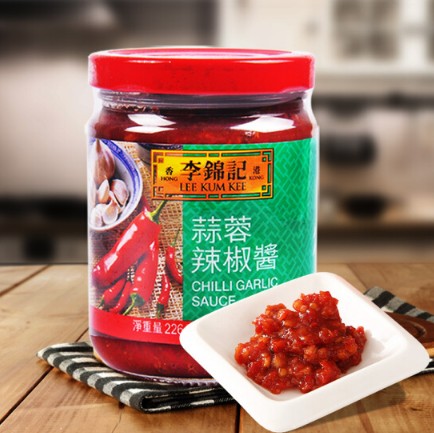 ซอสพริกกระเทียม ตรา ลีกุมกี่ Lee Kum Kee 226g
