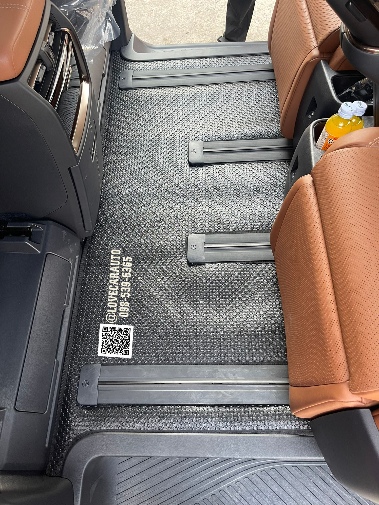 พรมรถตู้ Toyota Alphard 40 ปี 2025 กระดุมเล็กดำ