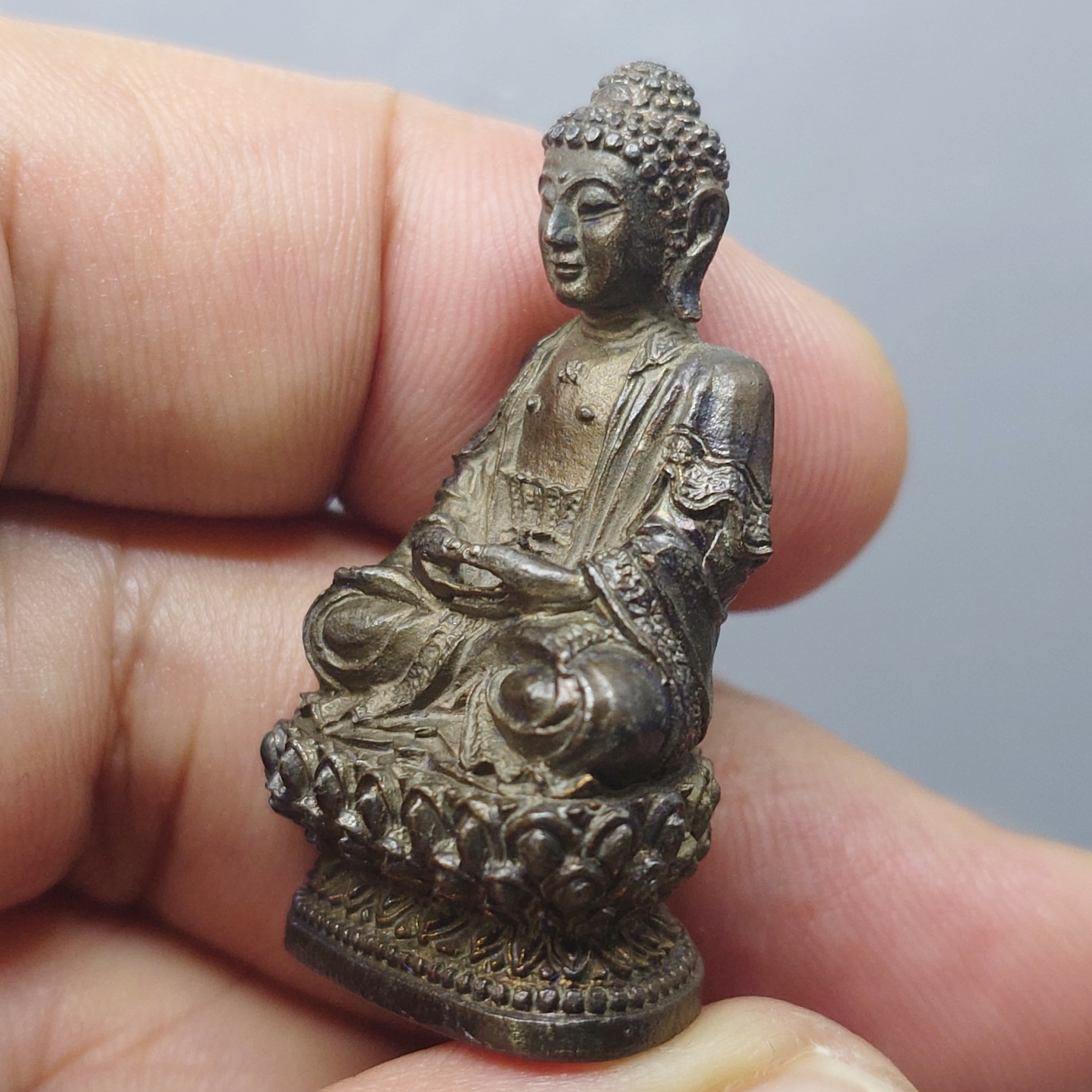 พระกริ่งจีน ต้าเยิ่นถะ เนื้อนวะโลหะ อุดกริ่งเนื้อเงิน วัดบวรนิเวศวิหาร ปี2539 พร้อมกล่องเดิม นิยม หายาก