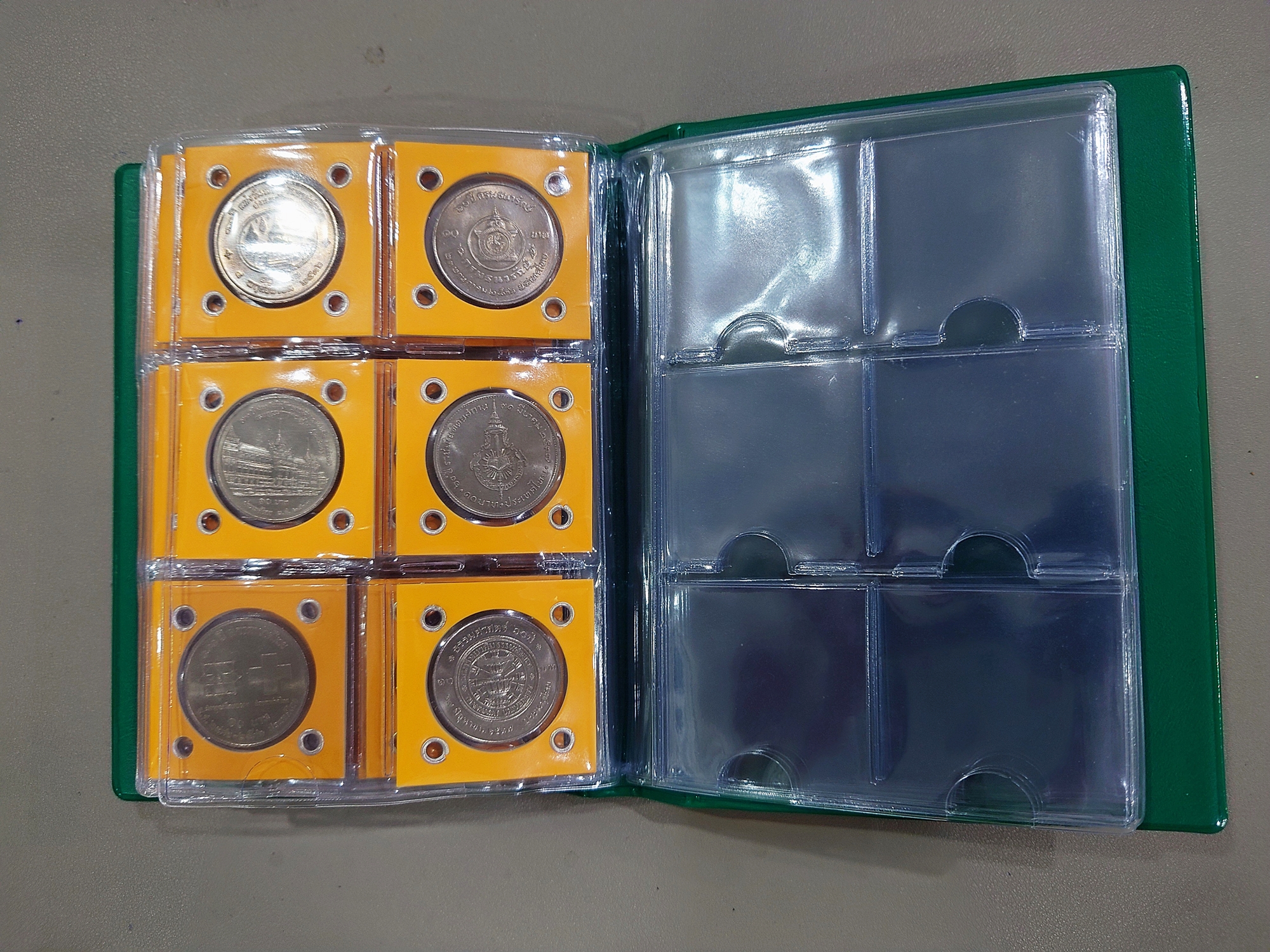 ชุดเหรียญ 10 บาท ครบชุด 47 วาระ (พ.ศ.2520–2537) เนื้อนิเกิล เหรียญไม่ผ่านการใช้ บรรจุเม้าท์เจาะตาไก่ ใส่เล่มสะสมสวยงาม