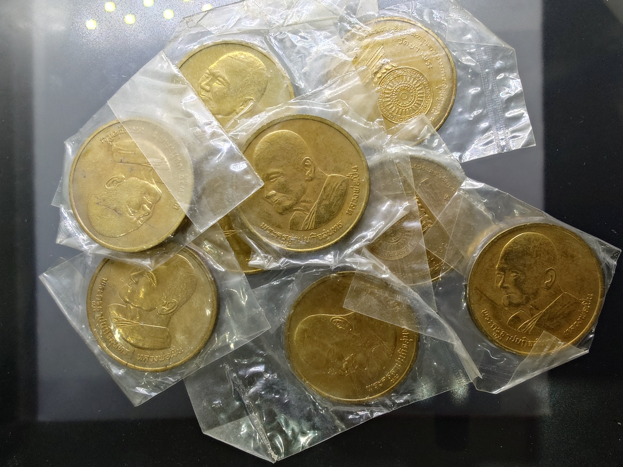 เหรียญธรรมจักรมหามงคล หลวงพ่อเปิ่น วัดบางพระ นครปฐม ปี2537 เนื้อทองแดง ซีลซองเดิมๆ