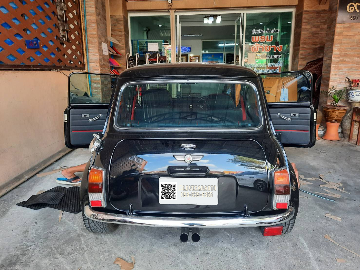 พรม6D MiniCooper Classic ลายเคฟล่าสีดำด้ายดำ