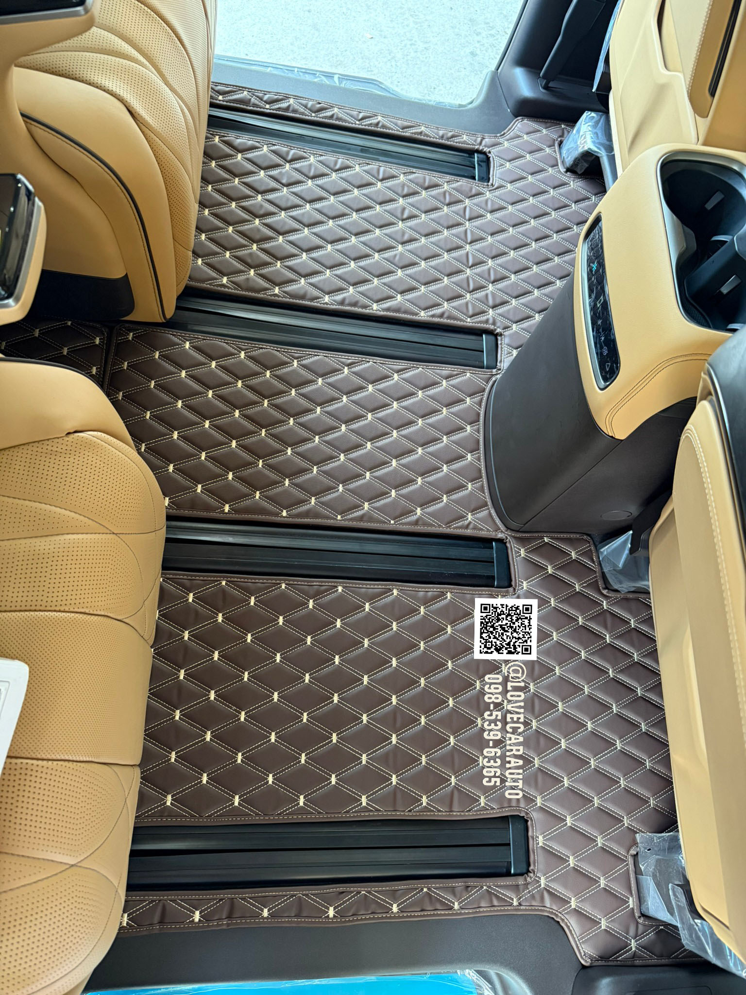 พรมรถตู้ Byd denza Vvip ด้ายคู่ สีกาแฟ