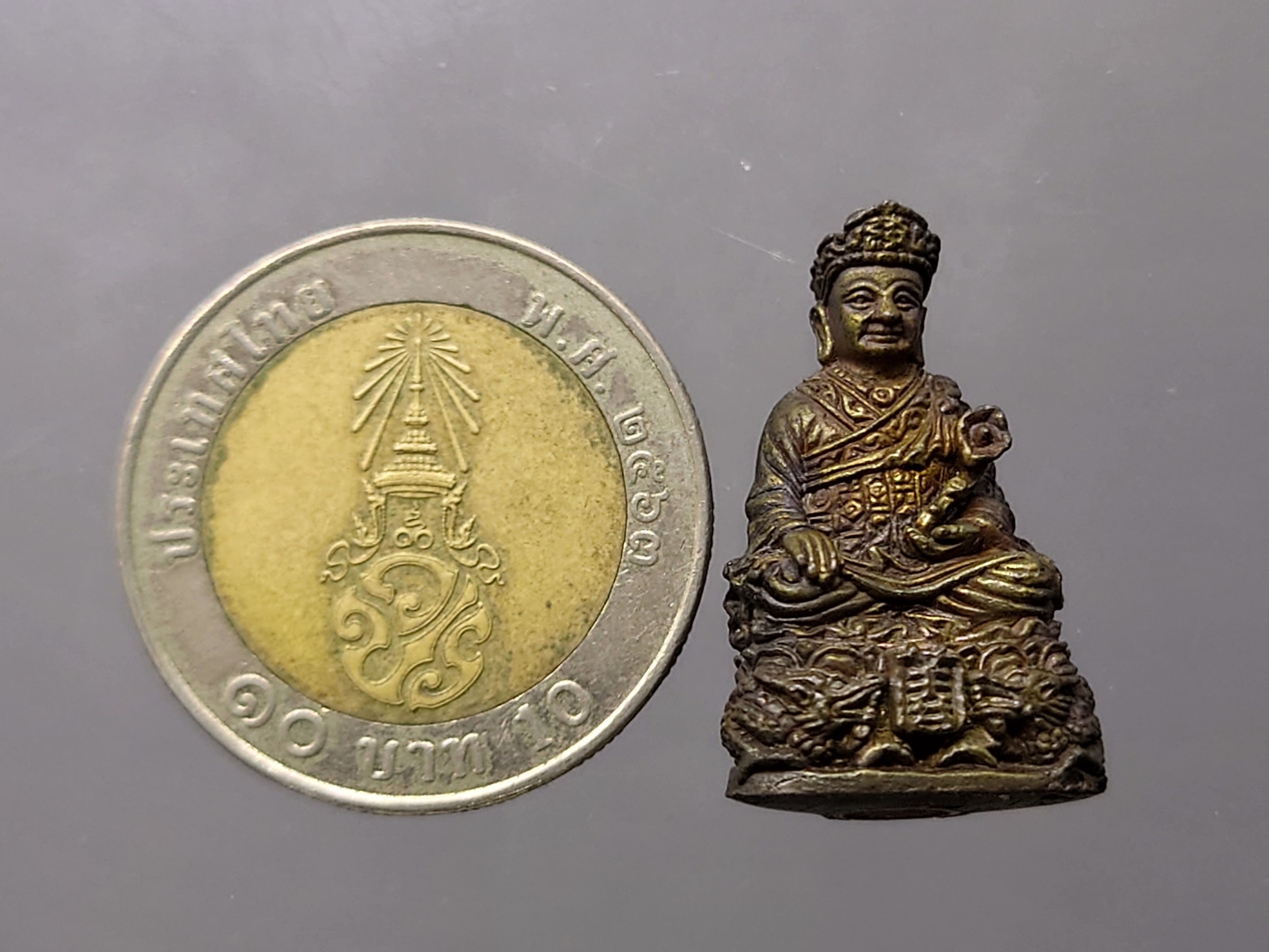 พระกริ่งหลวงปู่ไต้ฮงกง กริ่งนวะโลหะ เนื้อนวะ รุ่นฉลองมูลนิธิปอเต็กตึ้งครบ 90ปี พ.ศ.2543 พร้อมตลับเดิม