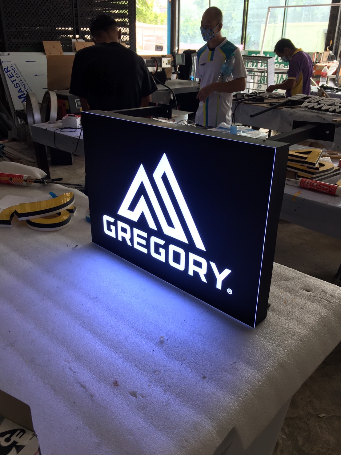 ป้ายกล่องไฟแอลอีดี งานGREGORY