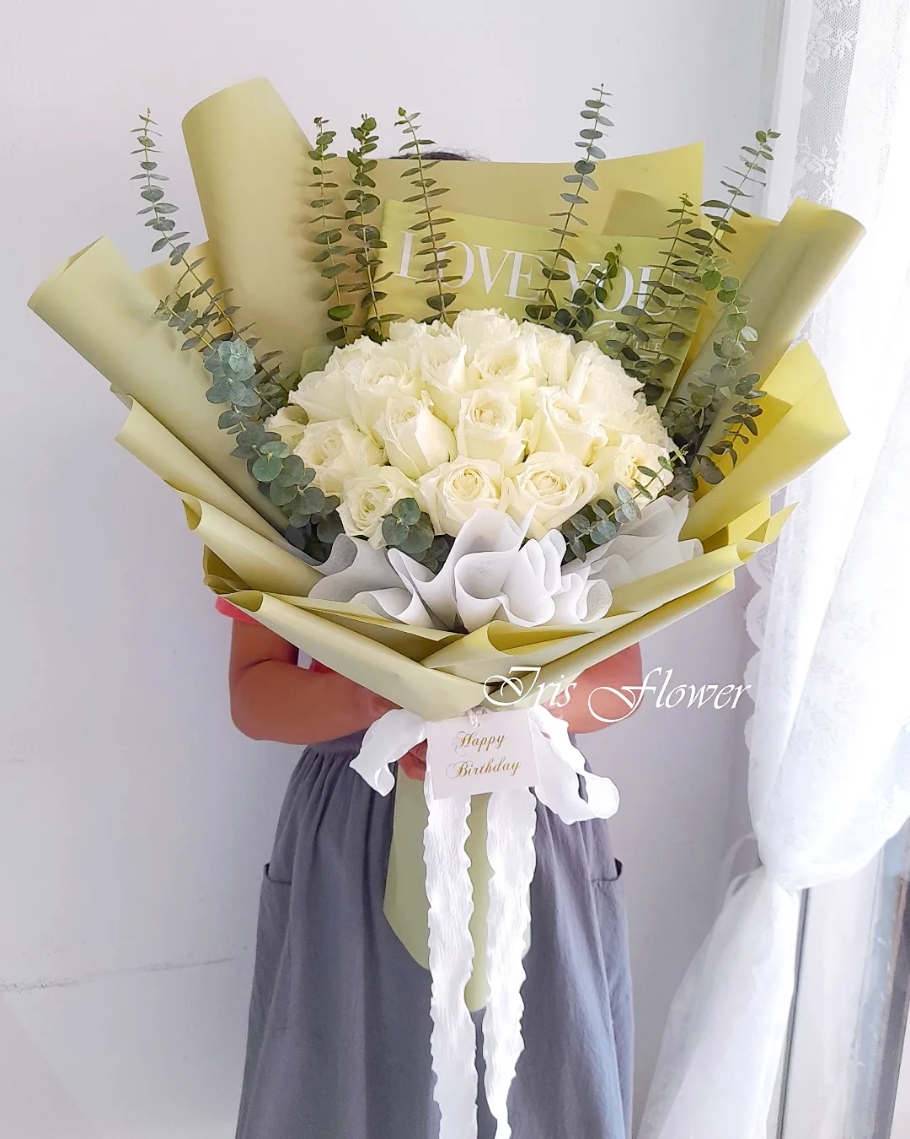 ช่อดอกกุหลาบสีขาว 20 ดอก