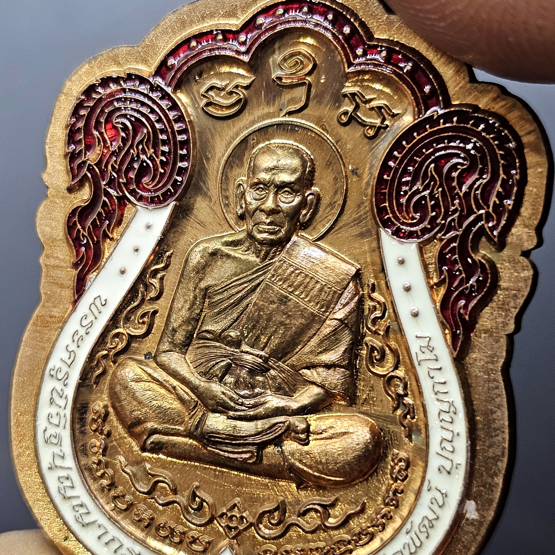 เหรียญหลวงพ่อพัฒน์ วัดห้วยด้วน พิมพ์เสมาวัดหนัง เนื้อทองแดงไม่ตัดปีกลงยา ตอกกรรมการ รุ่นไตรมาส ๖๓ จัดสร้างโดย ป๋อง สุพรรณ