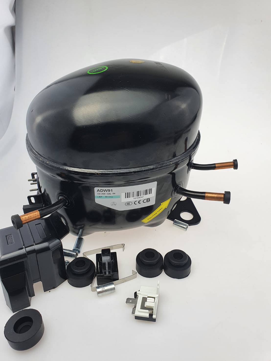 ADW91 คอมเพรสเชอร์ 1/3 แรงม้า R134a LBP สำหรับตู้แช่ ตู้เย็น Compressor ของใหม่ พร้อมอุปกรณ์ ดีเลย์ โอเวอร์โหลด