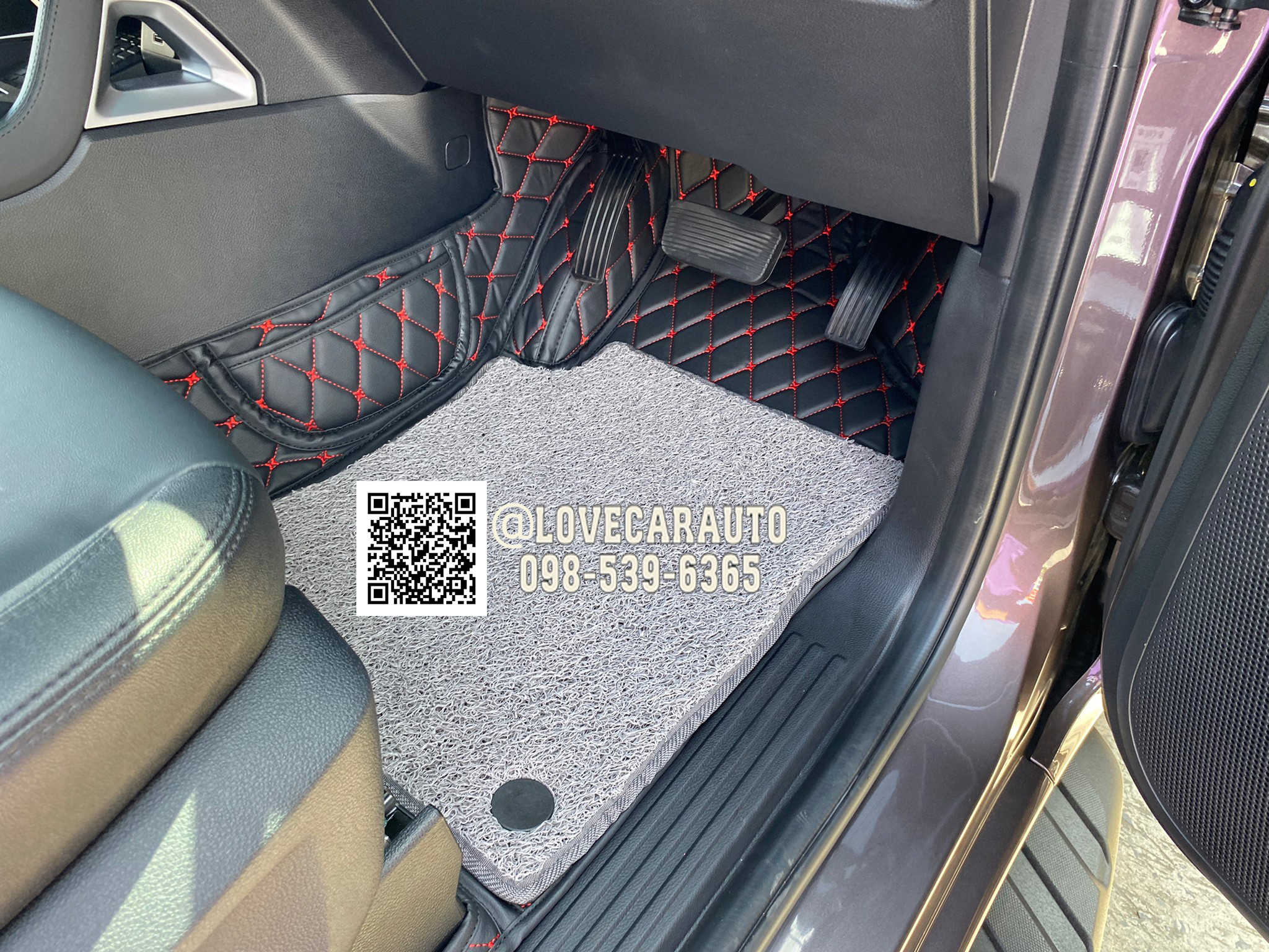 พรมปูพื้นรถยนต์ พรม7D Ford Everest Titanium 2022 สีดำด้ายแดง +ไวนิลเทา