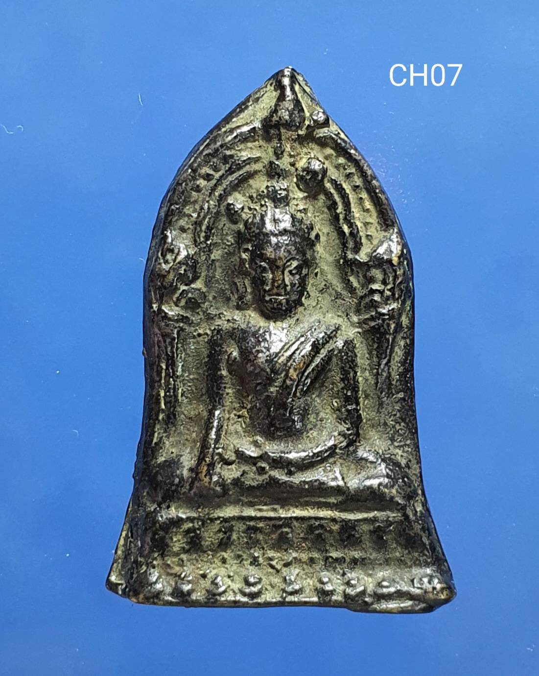 พระพุทธชินราชใบเสมา เนื้อชิน ฐานเตี้ย กรุวัดพระศรีรัตนมหาธาตุ (วัดใหญ่) จังหวัดพิษณุโลก
