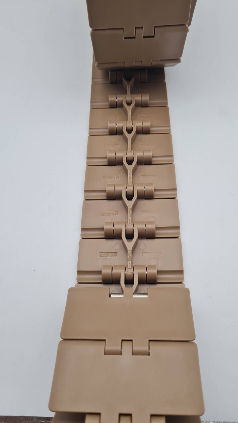 สายพานลำเลียงแบบทางตรง Top chain 820K325 สำหรับโรงงานน้ำดื่มและระบบขนถ่ายวัสดุยาว 3เมตร