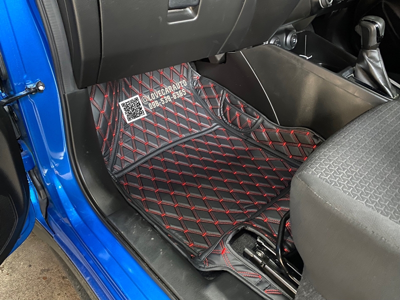 พรมปูพื้นรถยนต์ Suzuki Swift 2018 สีดำด้ายแดง