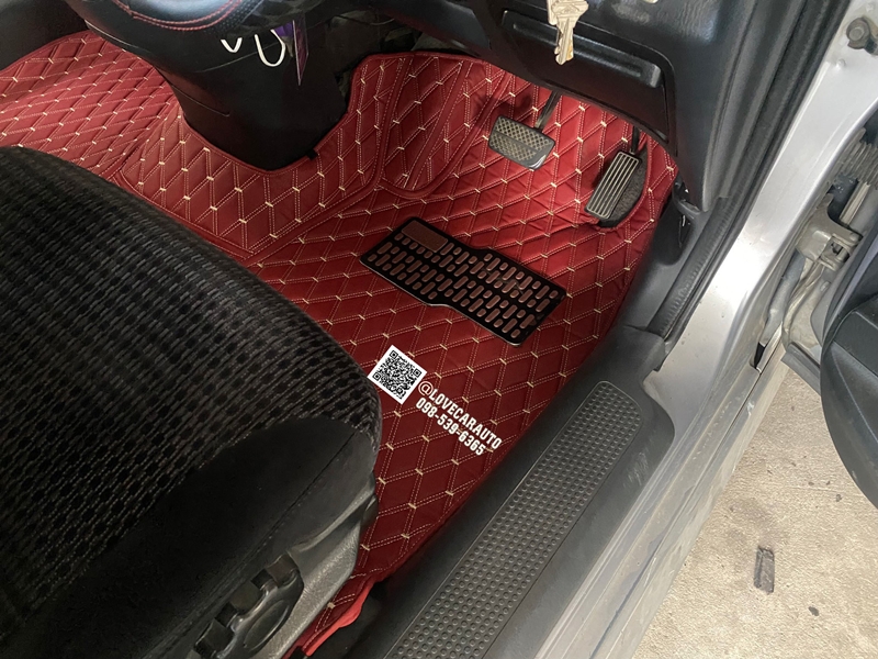 พรมปูพื้นรถยนต์ honda stream 2003 vvipด้ายคู่สีแดงไวน์