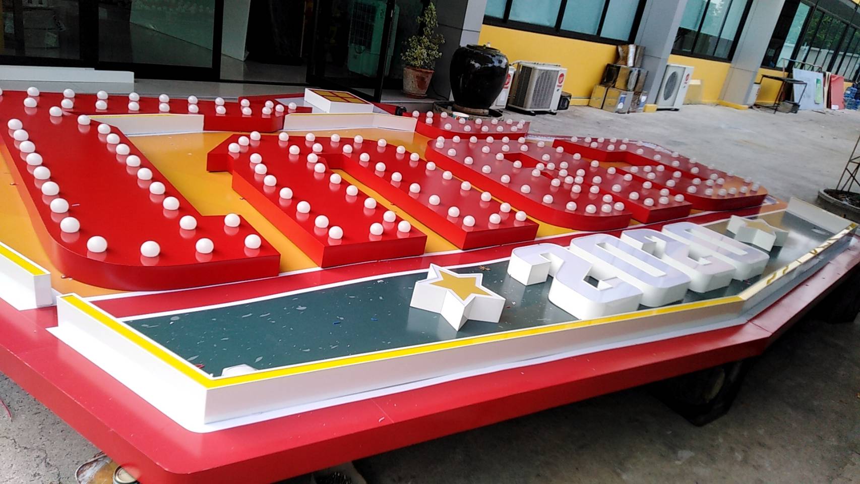 ป้ายไฟแอลอีดีวินเทจหัวกระสุน งานโกดัง2020