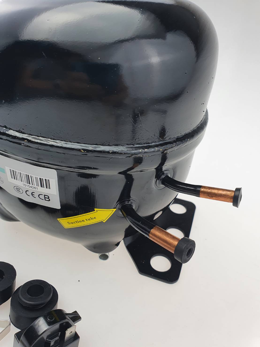 ADW110 คอมเพรสเชอร์ 3/8 แรงม้า R134a LBP สำหรับตู้แช่ ตู้เย็น Compressor ของใหม่ พร้อมอุปกรณ์ ดีเลย์ โอเวอร์โหลด