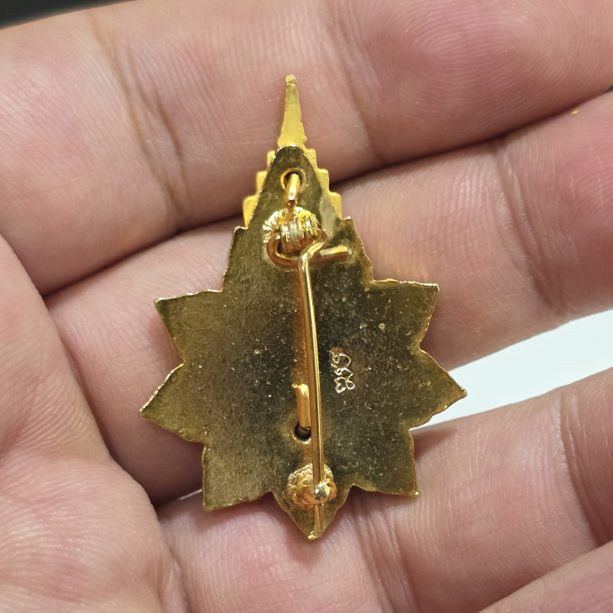 เข็มกลัด เข็มที่ระลึก ญสส ฉลองพระชันษา 90 ปี สมเด็จพระญาณสังวร สมเด็จสังฆราช ปี2546 พร้อมกล่องเดิม