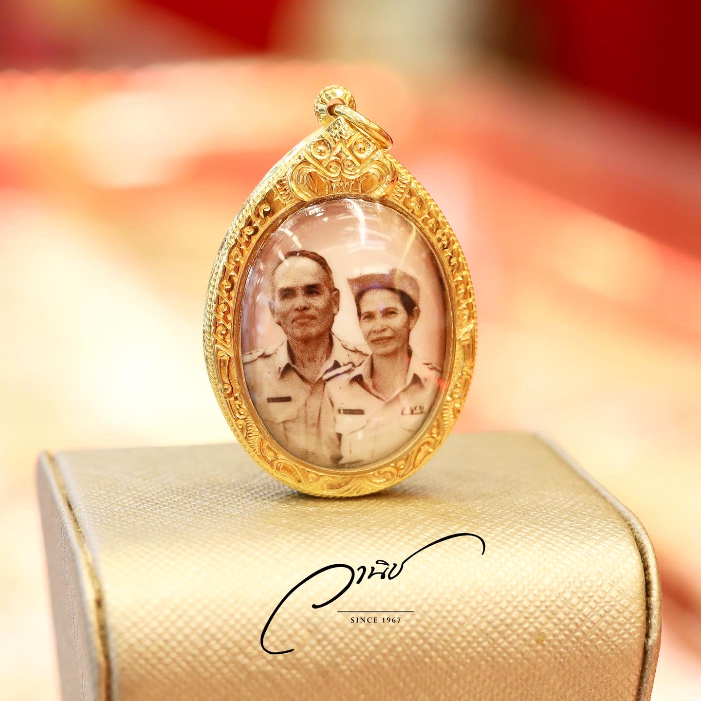 รับทำล็อกเก็ตเลี่ยมทอง ล็อกเก็ตรูปภาพ ล็อกเก็ตรูปพ่อแม่ จี้ล็อกเก็ต Gold Locket