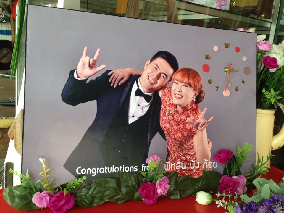 กรอบลอยงานแต่ง นาฬิกา ดอกไม้