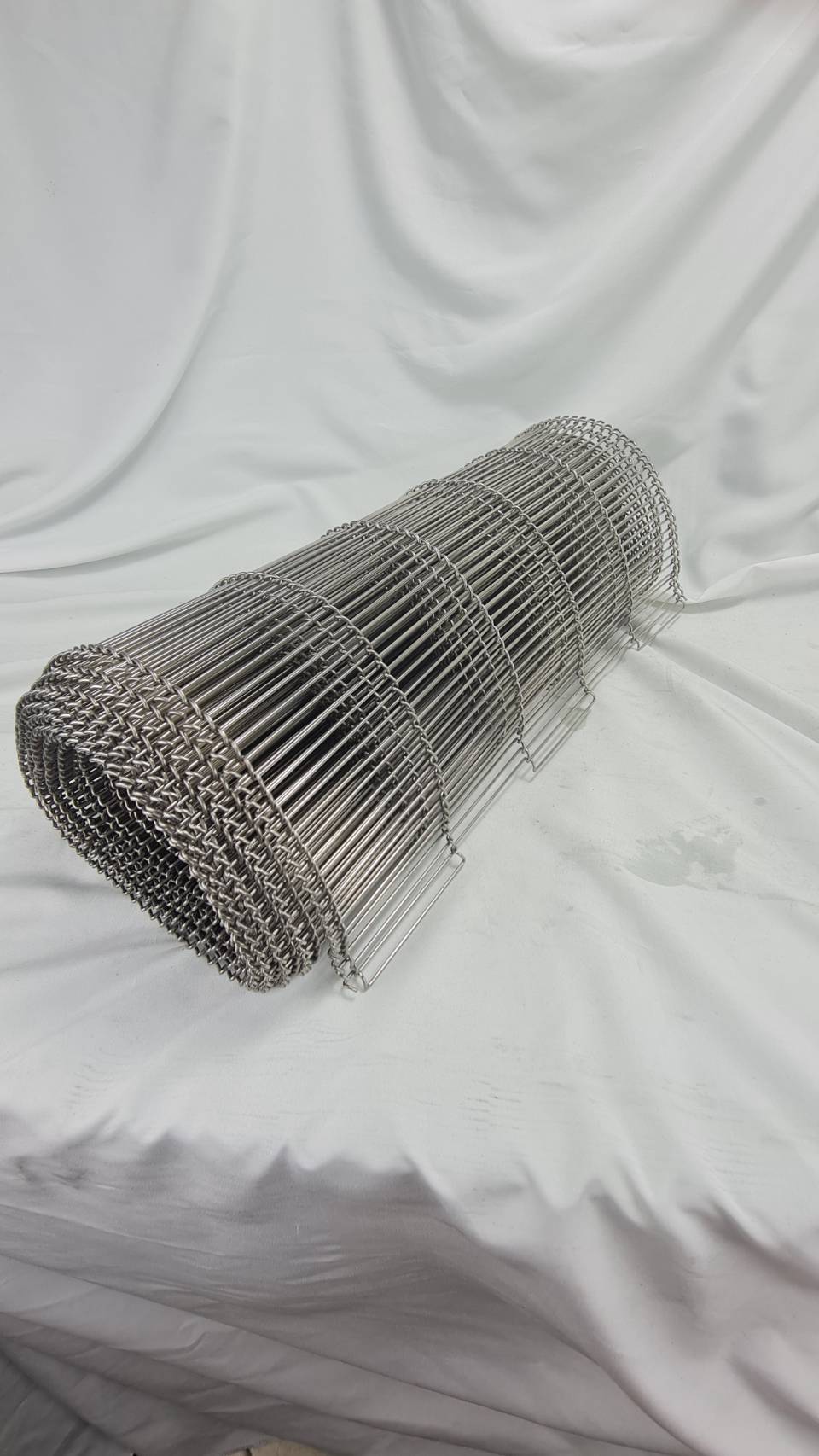 Mesh belt conveyer สายพานลวดสำหรับเครื่องอบฟิล์มหดเครื่องแพคน้ำดื่ม 406x7.26x1.6 มม