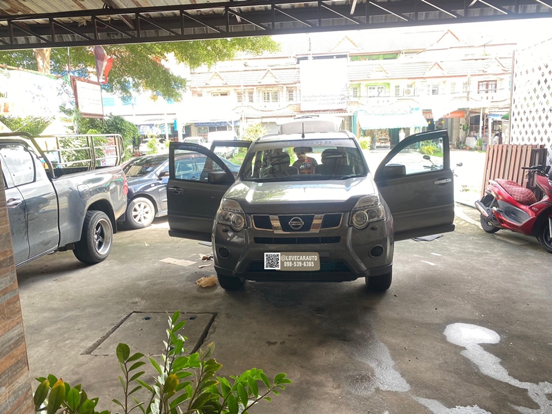 พรมปูพื้นรถยนต์ 6D Nissan x-trail 2012 พรมvvip สีส้มด้ายทอง + ท้าย