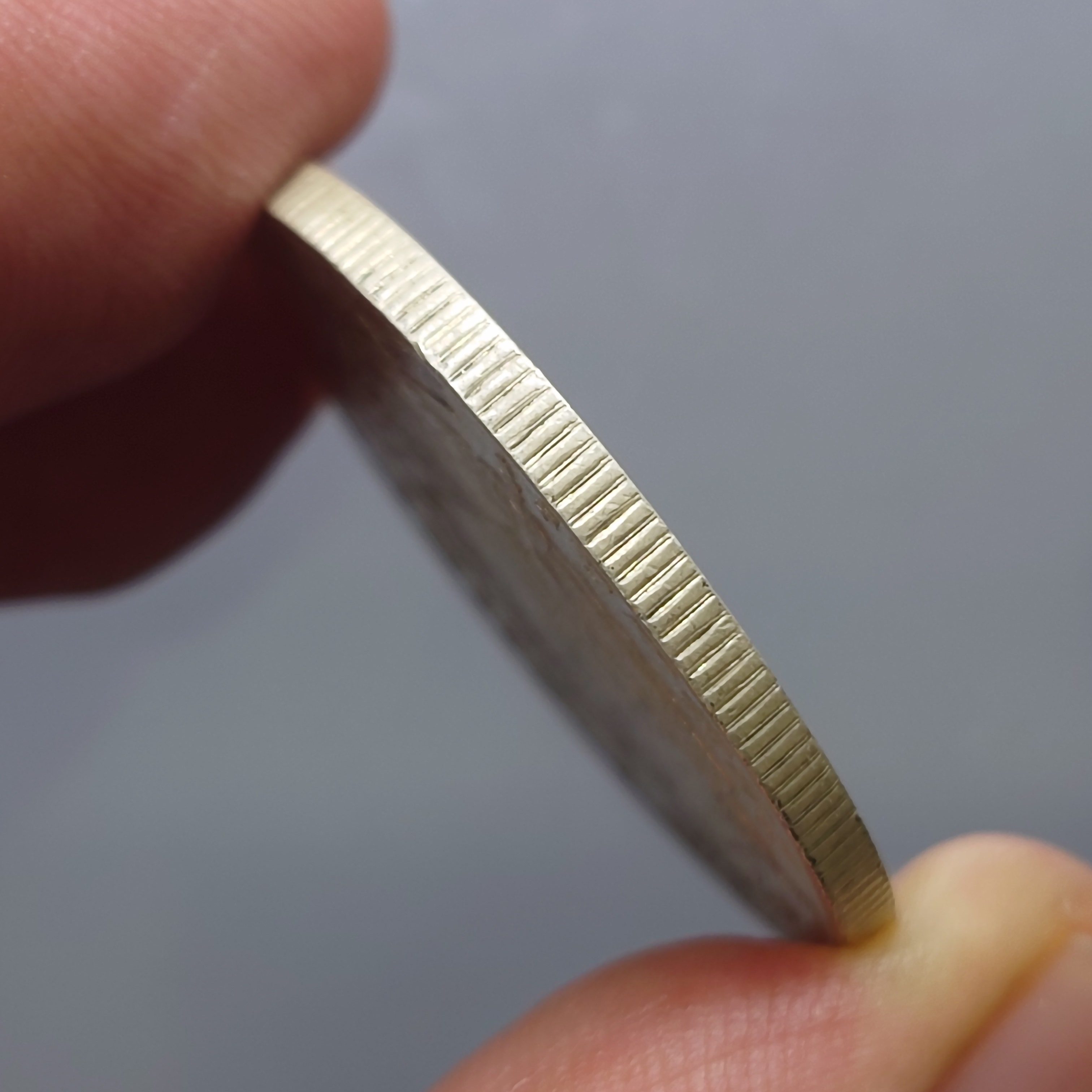 เหรียญเงิน บาทหนึ่ง พระบรมรูป ร.๕ - ตราแผ่นดิน ร.ศ.122