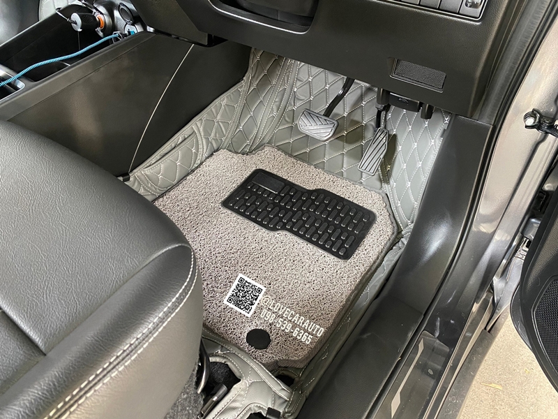 พรมปูพื้นรถยนต์ Suzuki Swift 2022 สีเทาด้ายเทา +ไวนิลเทา