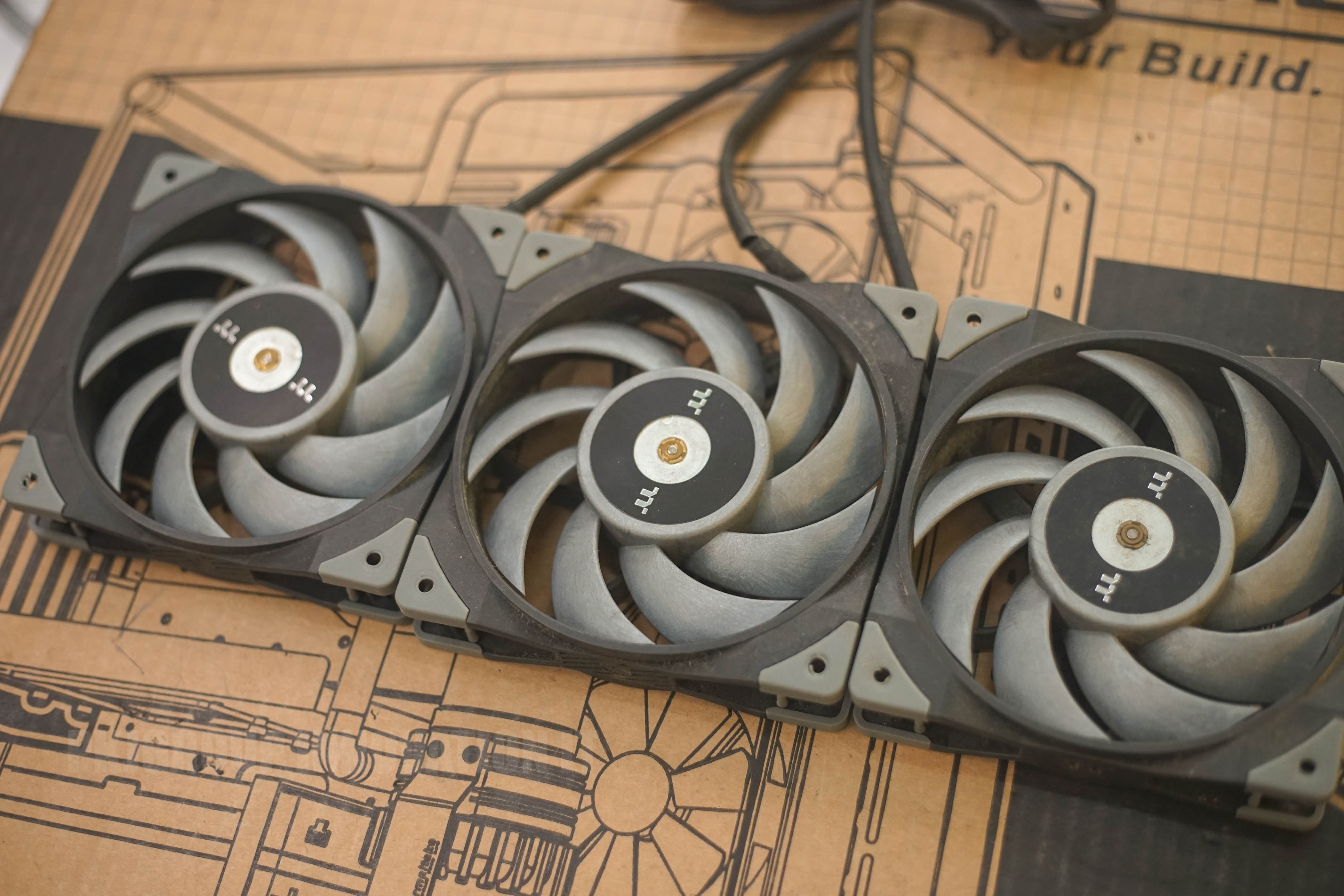 พัดลมคอมมือสอง Thermaltake toughfan 12 turbo ขนาด 12 CM