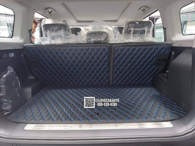 พรมปูพื้นรถยนต์ 6D Jaecoo 6 EV สีดำด้ายน้ำเงิน VVIP