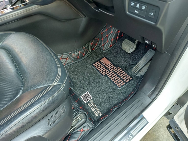 พรมปูพื้นรถยนต์ 8D mazda cx5 2018 สีดำด้ายแดงเย็บติดไวนิลดำ