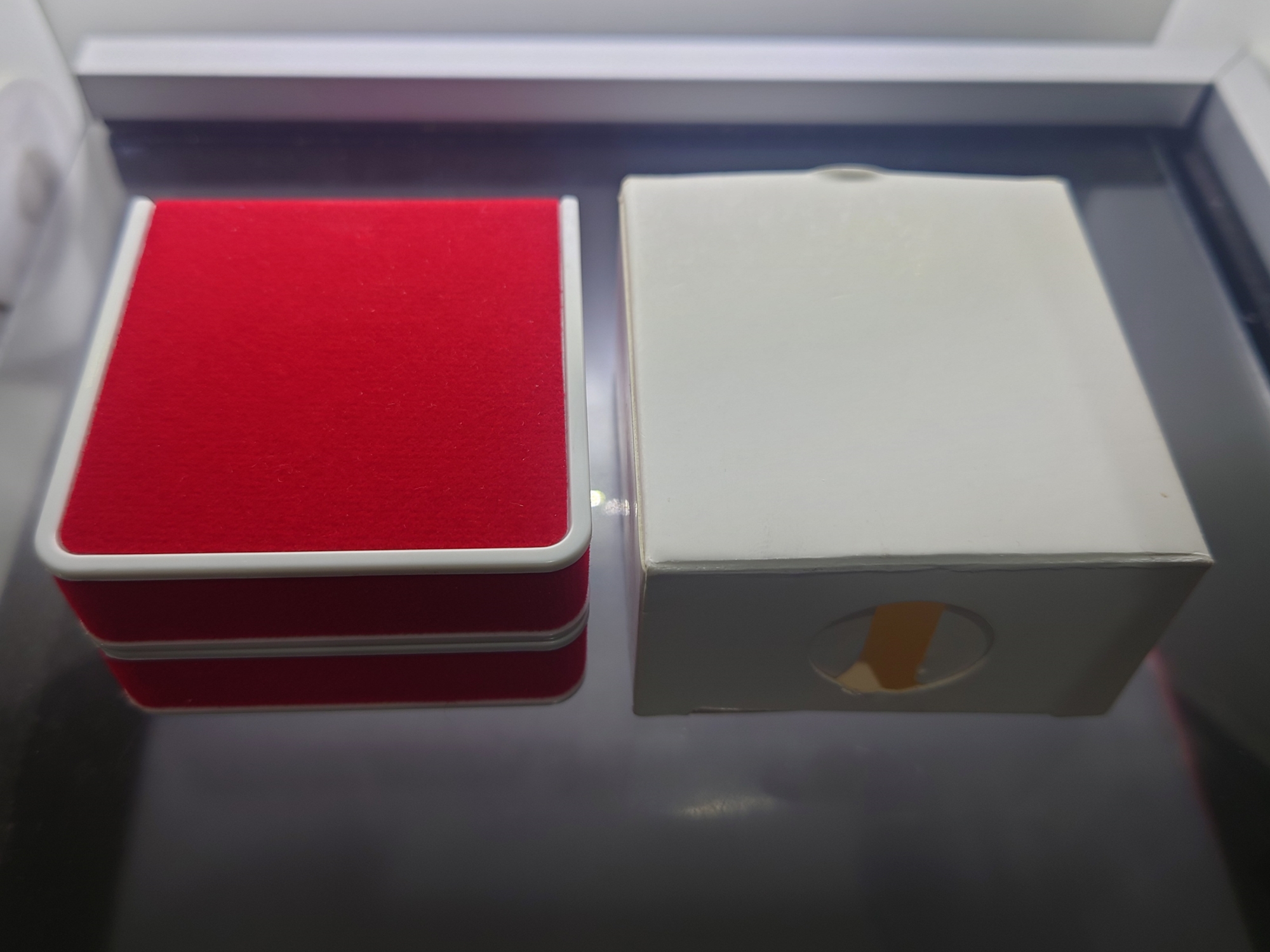 สมเด็จพระพุฒาจารย์ โต พรหมรังสี เนื้อทองคำแท้ รุ่นอุดมโชคโภคทรัพย์ วัดโสธรวราราม พ.ศ.2550 พร้อมกล่องเดิม