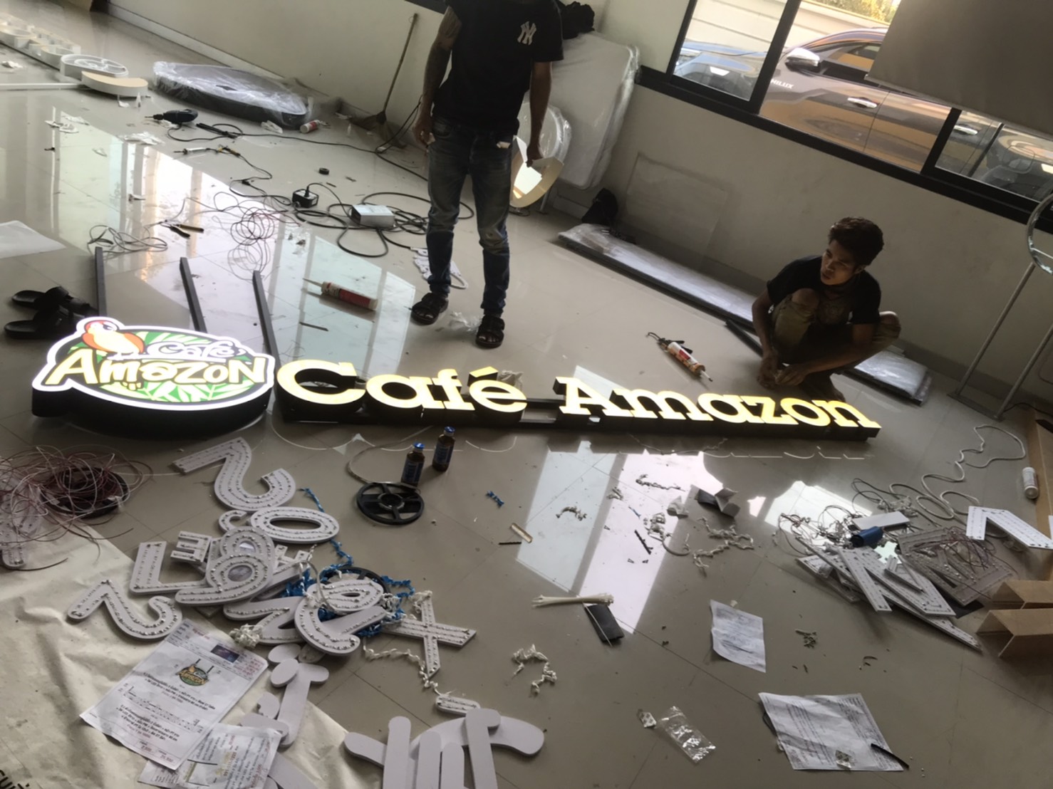 งานCafe Amazon ป้ายไฟแอลอีดีป้ายตัวอักษรออกไฟขอบอลูมิเนียมไม่เป็นสนิมตลอดอายุการใช้งาน